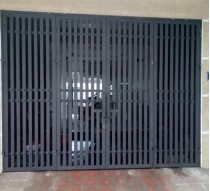 Mẫu cửa cổng sắt hộp hợp công trình nhà riêng
