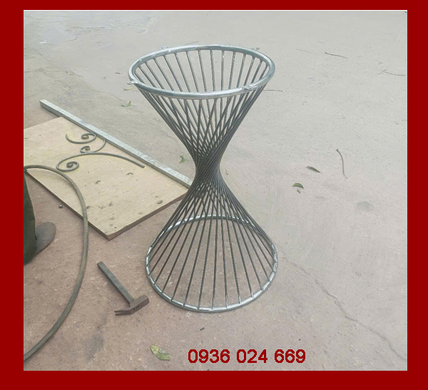 mẫu bàn ghế sắt mỹ thuật
