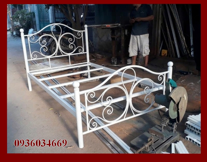 giường sắt phong cách châu âu