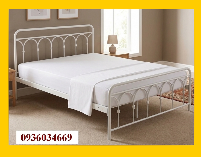giường sắt màu trắng hiện đại