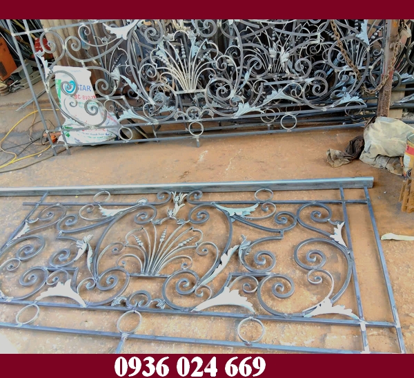 mẫu lan can sắt hoa văn nghệ thuật