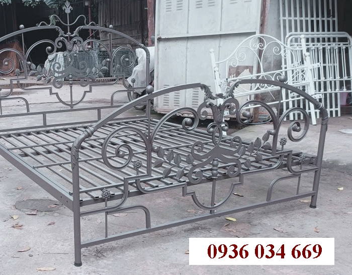 mẫu giường sắt cổ điển